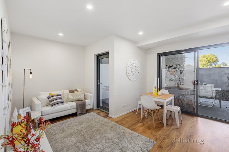 1/688 Inkerman Road Caulfield North 3161