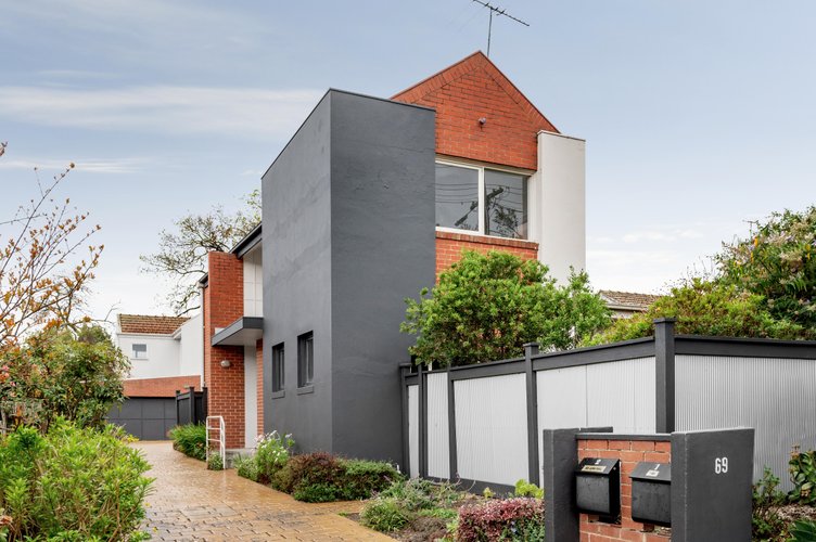 1 69 Parkhill Road Kew 3101