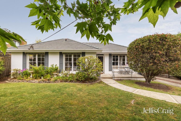 1 698 Riversdale Road Camberwell 3124