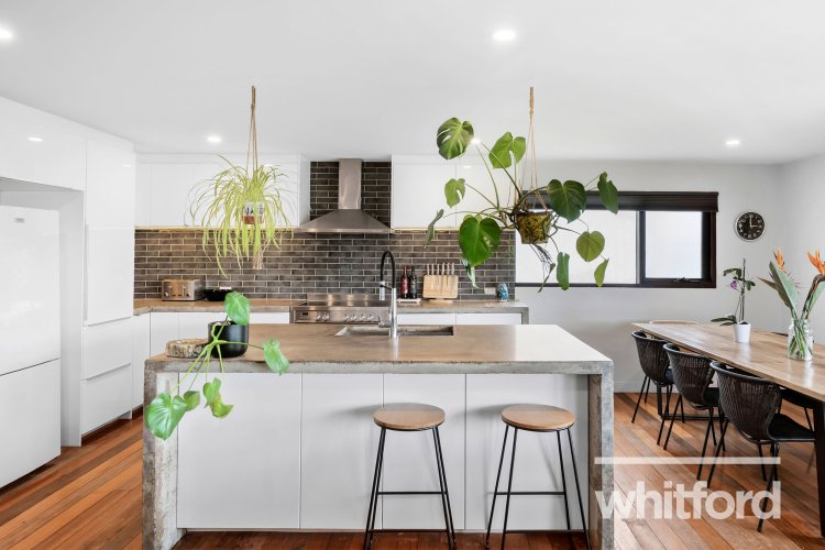 16b Watersedge Terrace, Highton