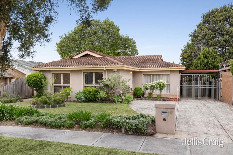 17 Barton Street Doncaster East 3109