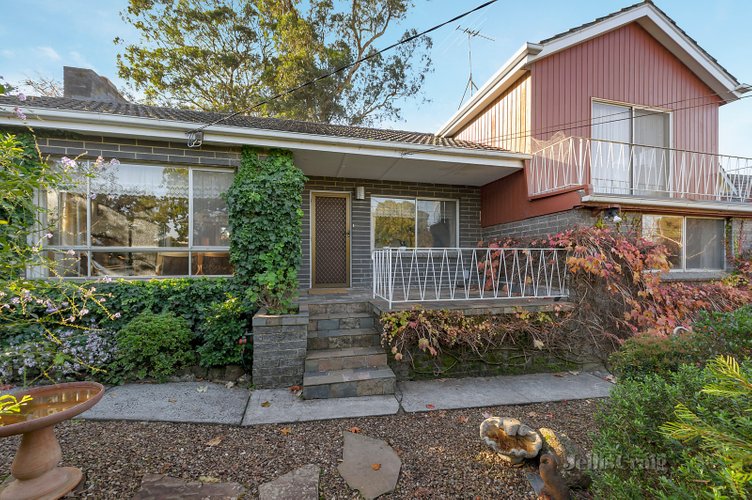 17 Bessazile Avenue Forest Hill 3131