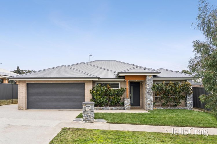 17 Blanc Court Brown Hill 3350