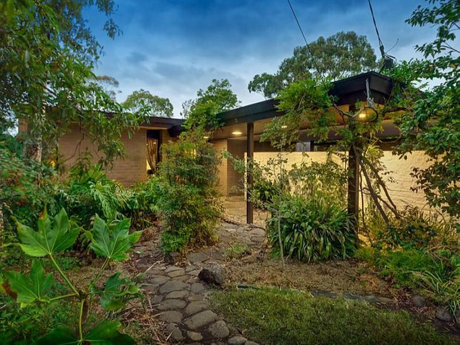 17 Boyd Street Blackburn South 3130