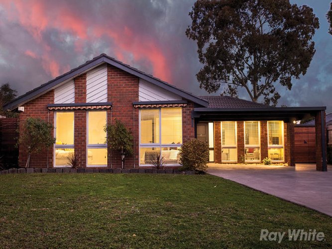 17 Brennan Drive Wantirna South 3152