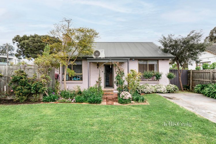 17 Carbeena Parade Heidelberg West 3081