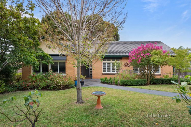 17 Chessell Street Mont Albert North 3129