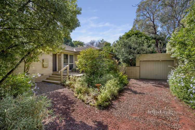 17 Clive Street Mitcham 3132