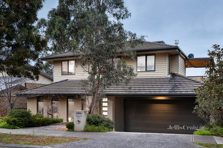 17 Crestwood Avenue Macleod 3085