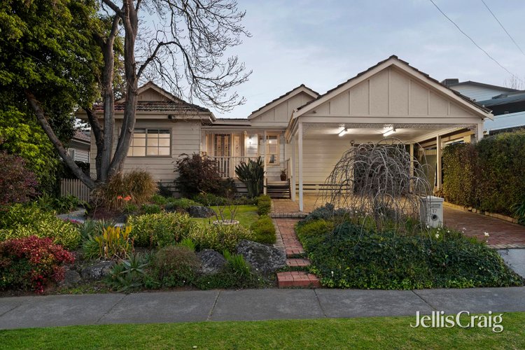17 Dobson Avenue Rosanna 3084