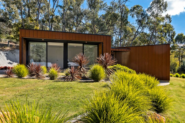 1 7 First Street Hepburn Springs 3461