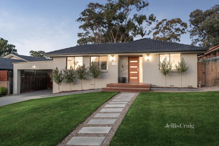 17 Floriston Grove Eltham 3095