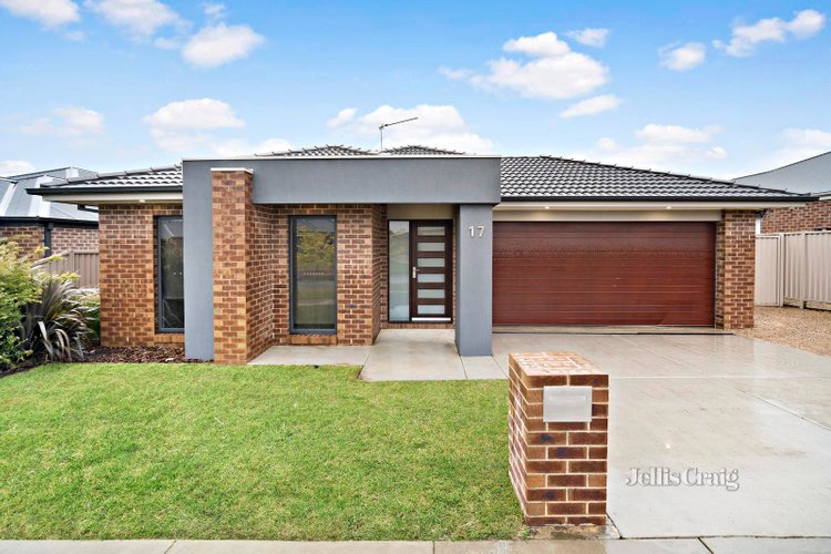 17 Gemstone Road Winter Valley 3358