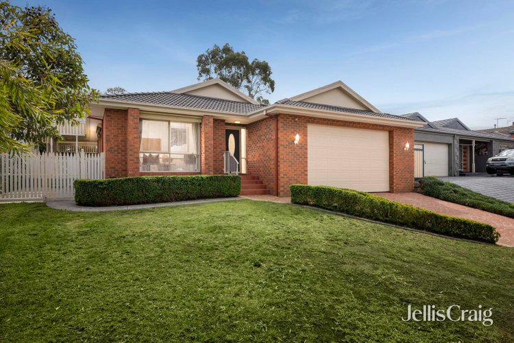 17 Glencoe Place Lilydale 3140