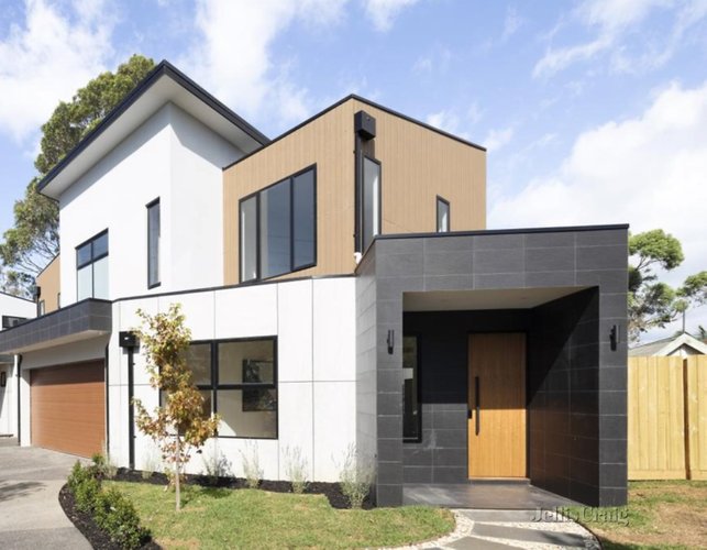 1/7 Hampton Court Glen Waverley 3150