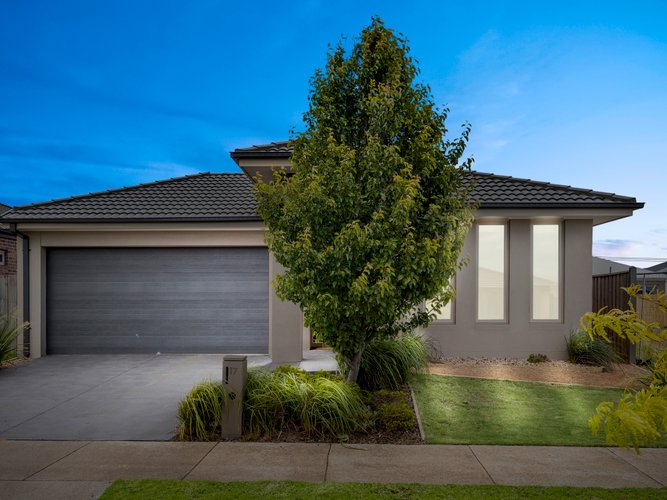 17 Hangar Drive Mount Duneed 3217
