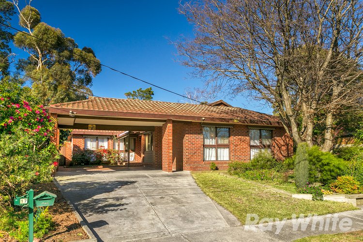 17 Harris Crescent Glen Waverley 3150
