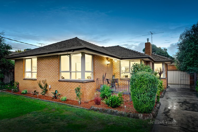 17 Hillview Avenue Mount Waverley 3149
