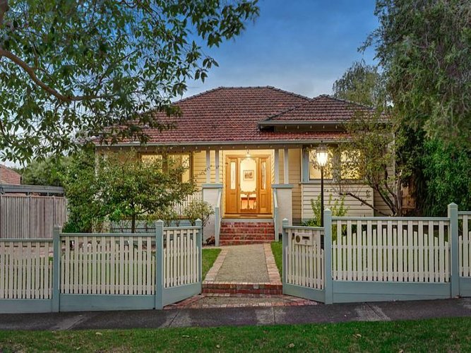 17 James Street Surrey Hills 3127