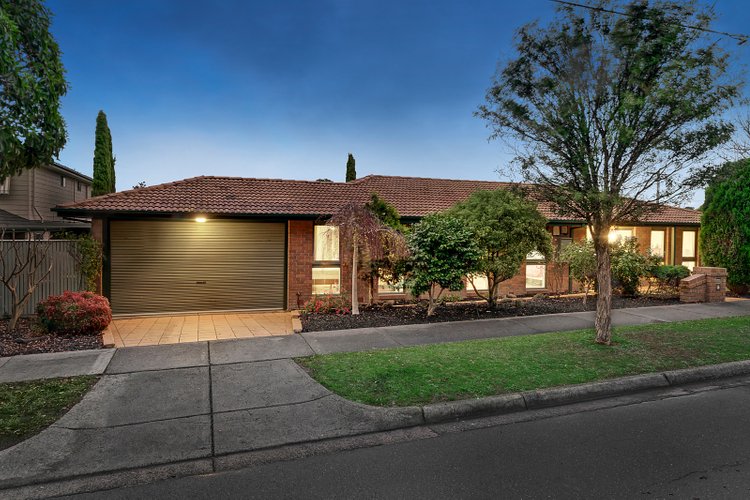 17 Jousting Place Glen Waverley 3150