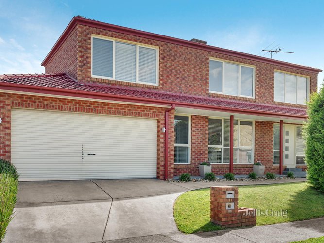 17 Liat Way Greensborough 3088