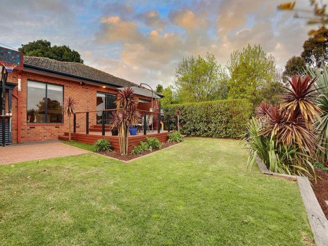17 Loughnan Road Ringwood 3134