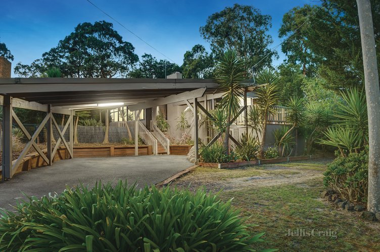 17 Meadow Crescent Montmorency 3094