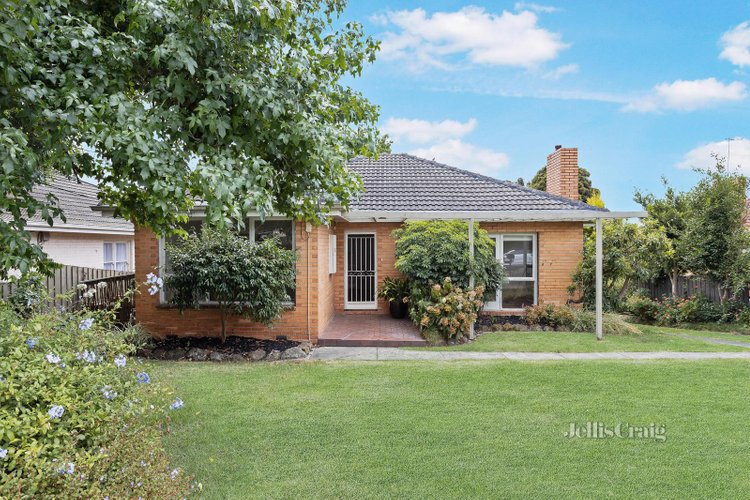 17 Oak Hill Road Mount Waverley 3149