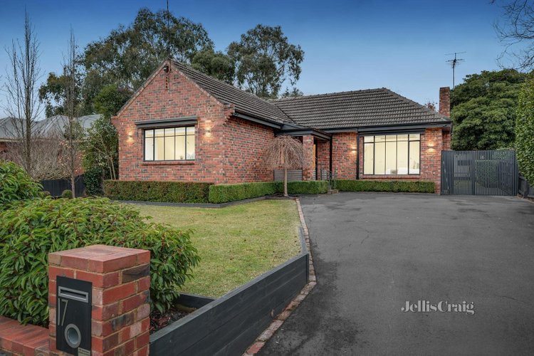 17 O'Shannessy Street Nunawading 3131