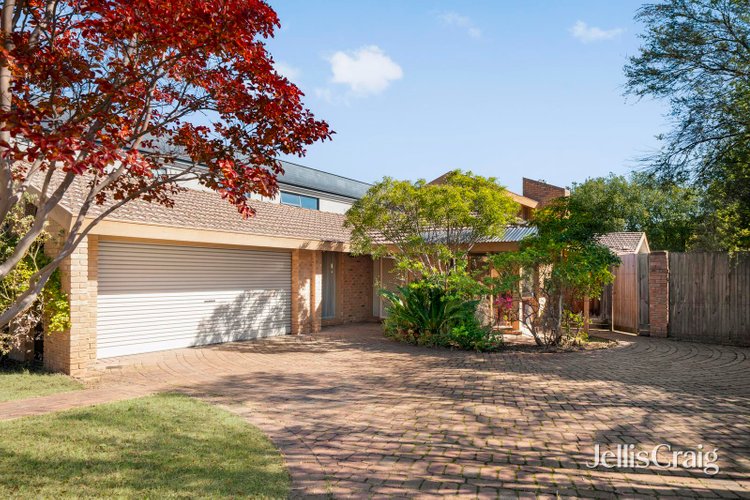 17 Panoramic Grove Glen Waverley 3150