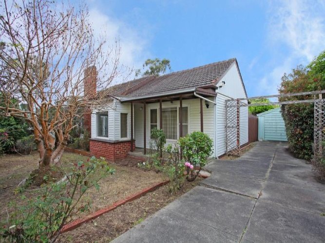17 Patterson Street Ringwood East 3135