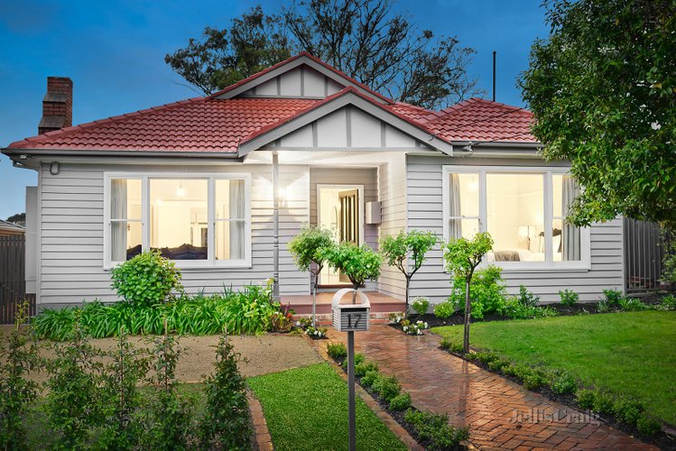 17 Pollina Street Bentleigh East 3165