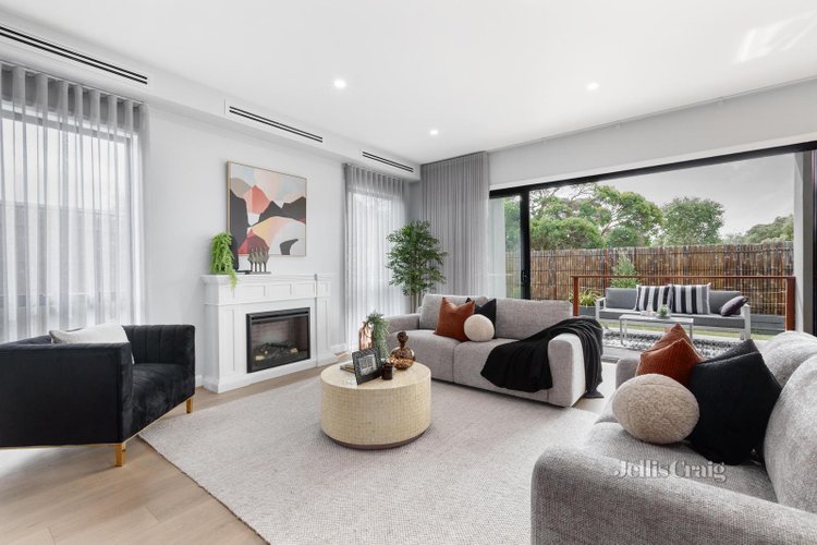 17 Rae Street Bentleigh East 3165