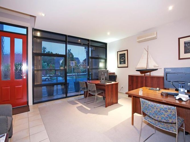 1/7 Retreat Road, Newtown