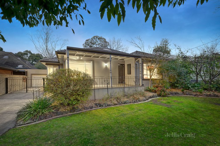 17 Rialton Avenue Blackburn North 3130