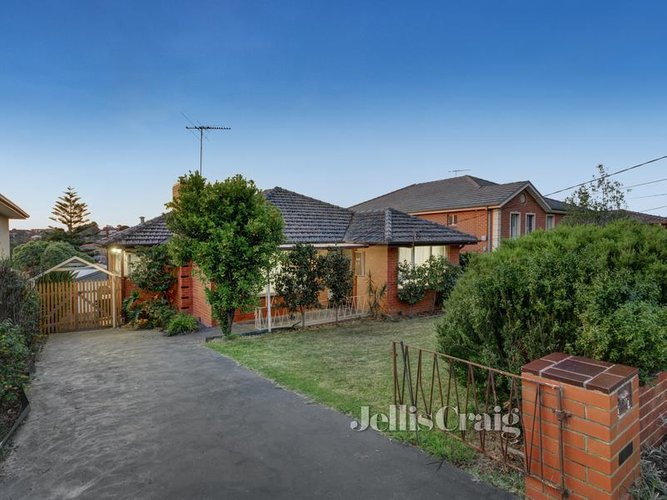 17 Robinson Grove Bulleen 3105