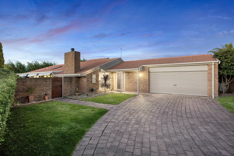 17 Severn Crescent Rowville 3178