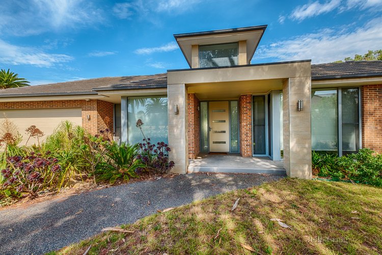 17 Sherwood Road Mount Waverley 3149