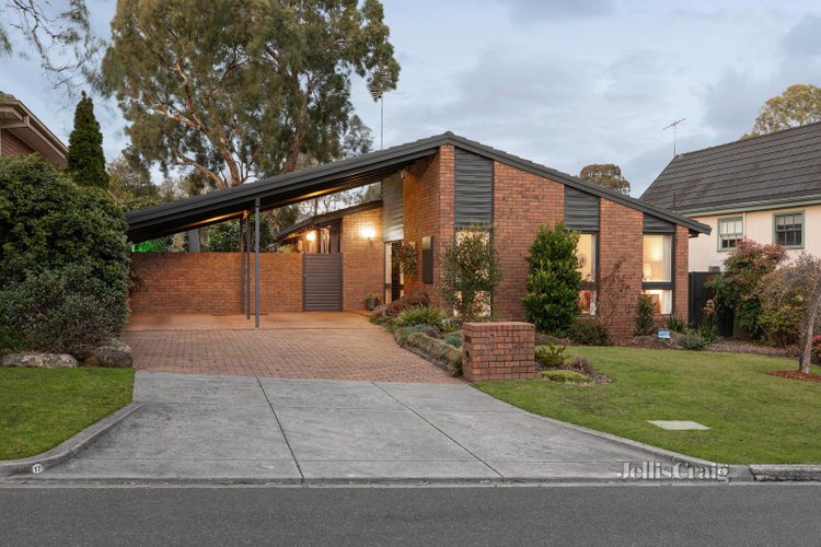 17 Stanton Crescent Rosanna 3084