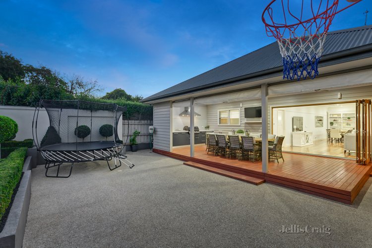17 Temby Street Watsonia 3087