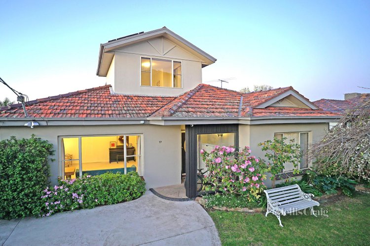 17 Wavell Street Bentleigh 3204