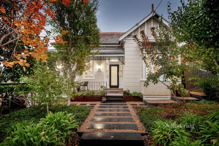17 Young Street Ivanhoe 3079