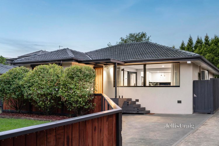 17 Yvonne Avenue Croydon South 3136