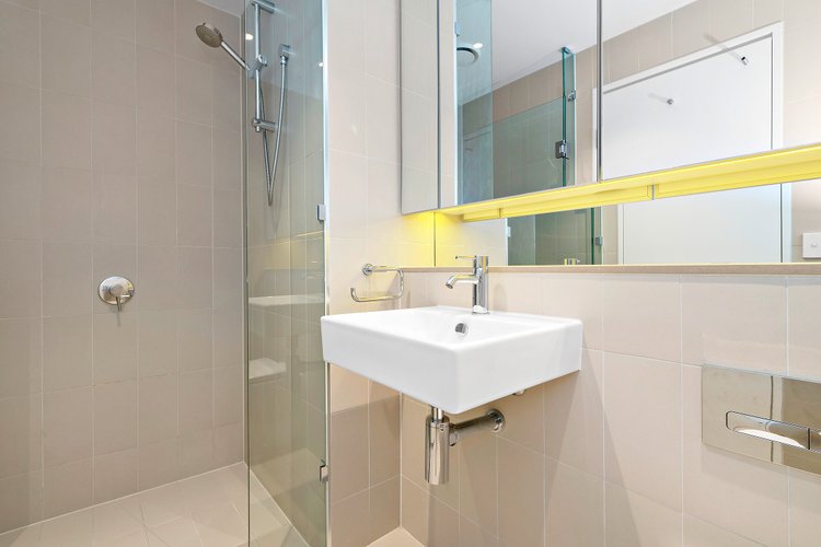 1701S/889 Collins Street Docklands 3008