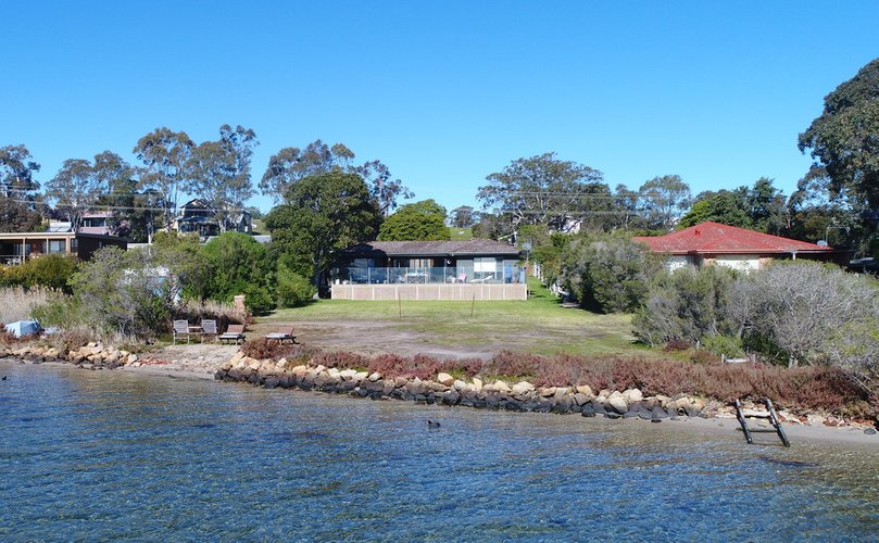 171 Bay Road, Eagle Point