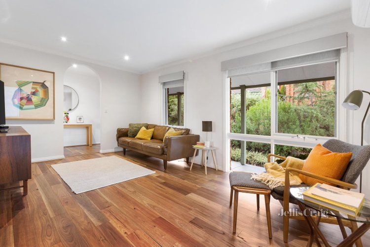 17 1324 Main Road Eltham 3095