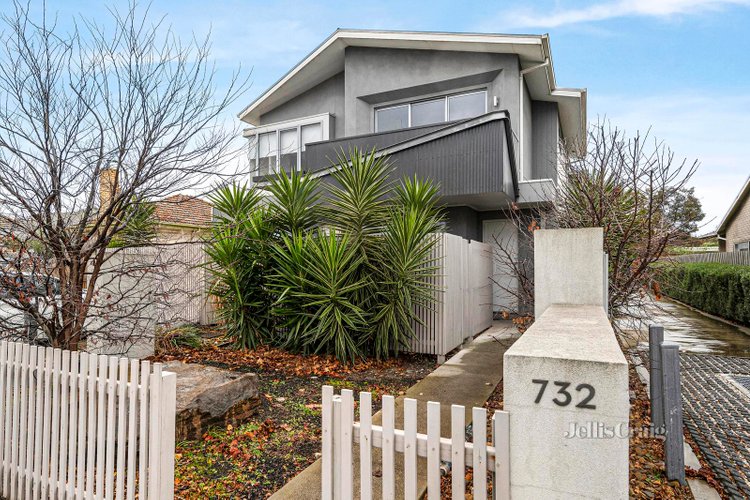 1 732 Barkly Street West Footscray 3012