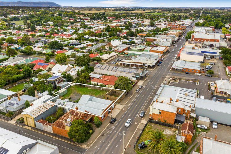 174-176 Mollison Street Kyneton 3444