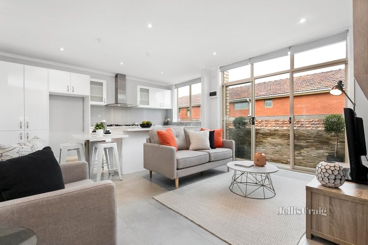 17 49 Dover Street Flemington 3031