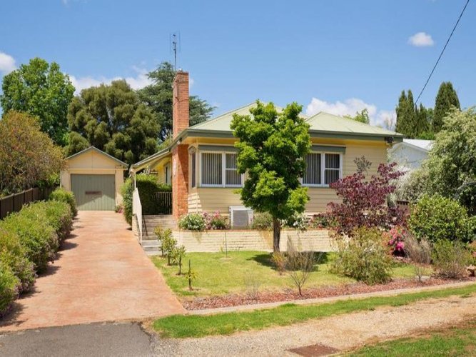 177 Main Road Chewton 3451